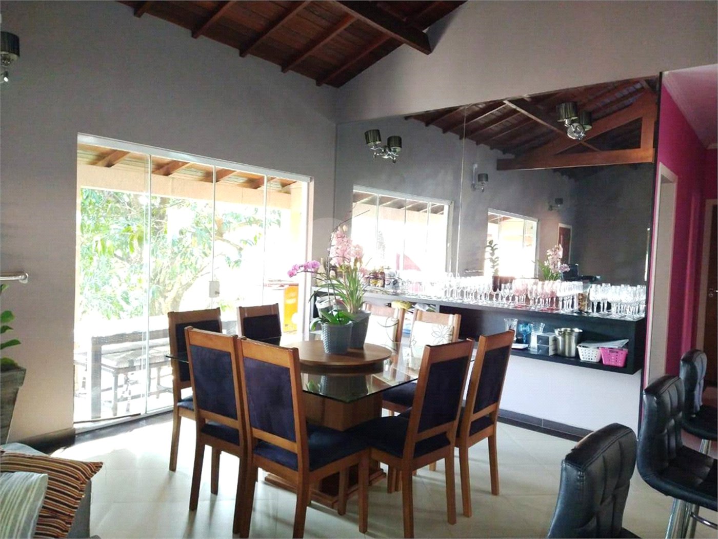 Casa à venda com 8 quartos, sendo 4 suítes, em Santa Inês, Mairiporã, SP