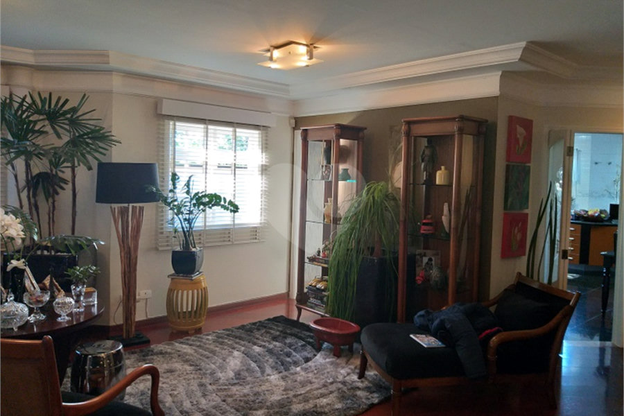 Casa à venda com 4 suítes em Jardim Floresta, São Paulo, SP