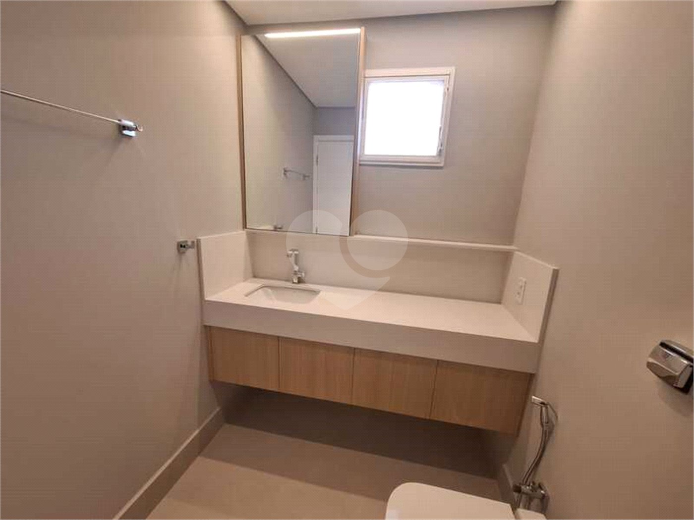 Apartamento à venda com 3 quartos, sendo 1 suíte, em Itaim Bibi, São Paulo, SP