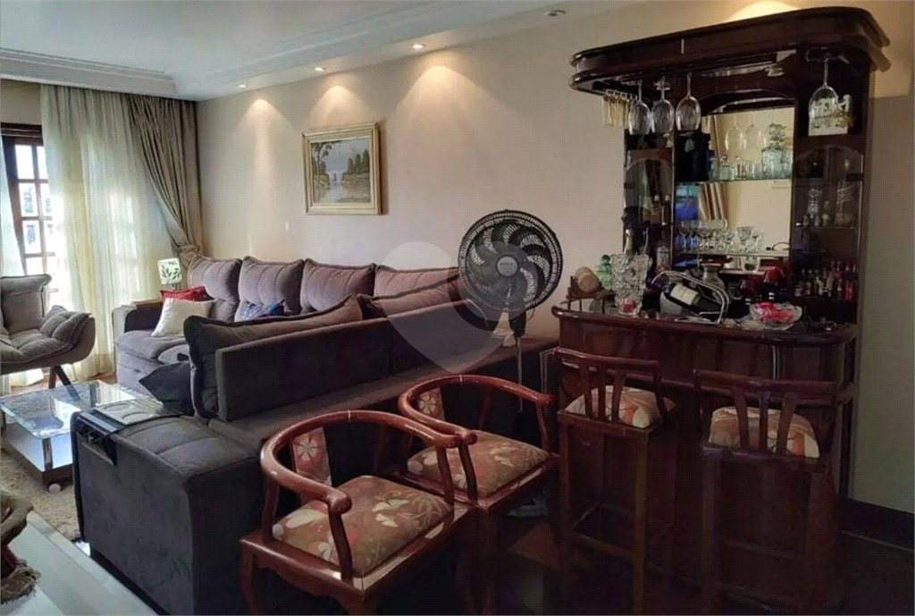 Sobrado à venda com 3 suítes em Vila do Castelo, São Paulo, SP