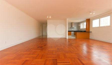Apartamento à venda com 3 quartos, sendo 1 suíte,  em Santa Cecília, São Paulo, SP