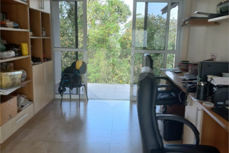Sobrado à venda com 3 quartos, sendo 2 suítes, em Aruã, Mogi das Cruzes, SP