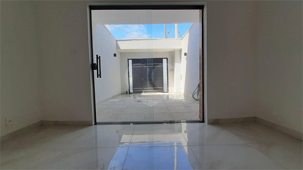 Casa à venda com 2 quartos, sendo 1 suíte, no condomínio Residêncial Villa Vicenzo, Rio de Janeiro - RJ