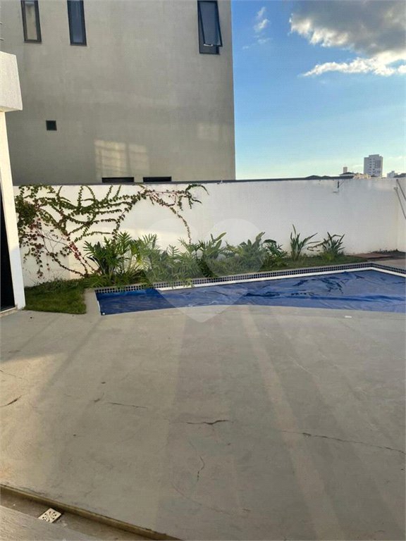 Casa à venda com 4 quartos, sendo 2 suítes,  no condomínio Residencial Castanheira, Sorocaba - SP