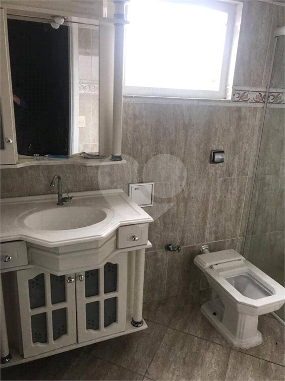 Sobrado à venda com 3 quartos, sendo 1 suíte, em Jardim Indaiá, Poá, SP