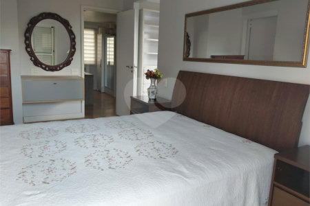 Apartamento à venda com 3 quartos, sendo 2 suítes,  em Cidade São Francisco, São Paulo, SP