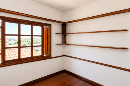 Sobrado à venda com 4 quartos, sendo 2 suítes, em Vila Pires, Santo André, SP
