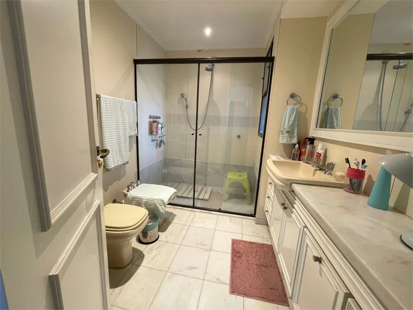 Apartamento à venda com 3 quartos, sendo 1 suíte,  em Lar São Paulo, São Paulo, SP
