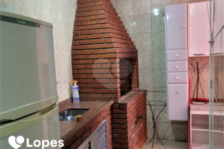 Sobrado à venda com 3 quartos, sendo 1 suíte, em Jardim Pinheiros, São Paulo, SP