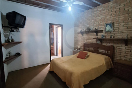 Casa à venda com 3 quartos, sendo 1 suíte, no Centro, Vinhedo, SP