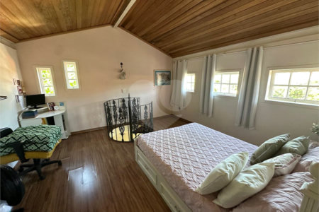 Casa em condomínio à venda com 3 quartos, sendo 2 suítes,  em Peró, Cabo Frio, RJ