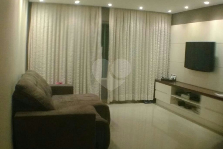 Sobrado à venda com 3 quartos, sendo 1 suíte, em Vila Mazzei, São Paulo, SP