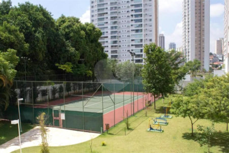 Apartamento à venda com 3 suítes em Aclimação, São Paulo, SP