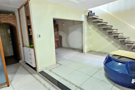 Sobrado à venda com 3 quartos, sendo 1 suíte,  em Jardim Humaitá, São Paulo, SP