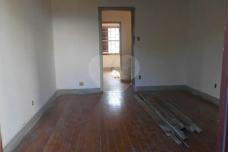 Casa à venda com 3 quartos em Mirandópolis, São Paulo, SP
