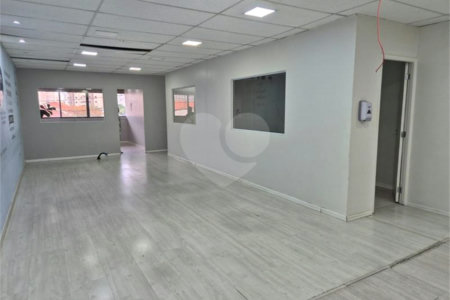 Prédio à venda em Cambuci, São Paulo, SP