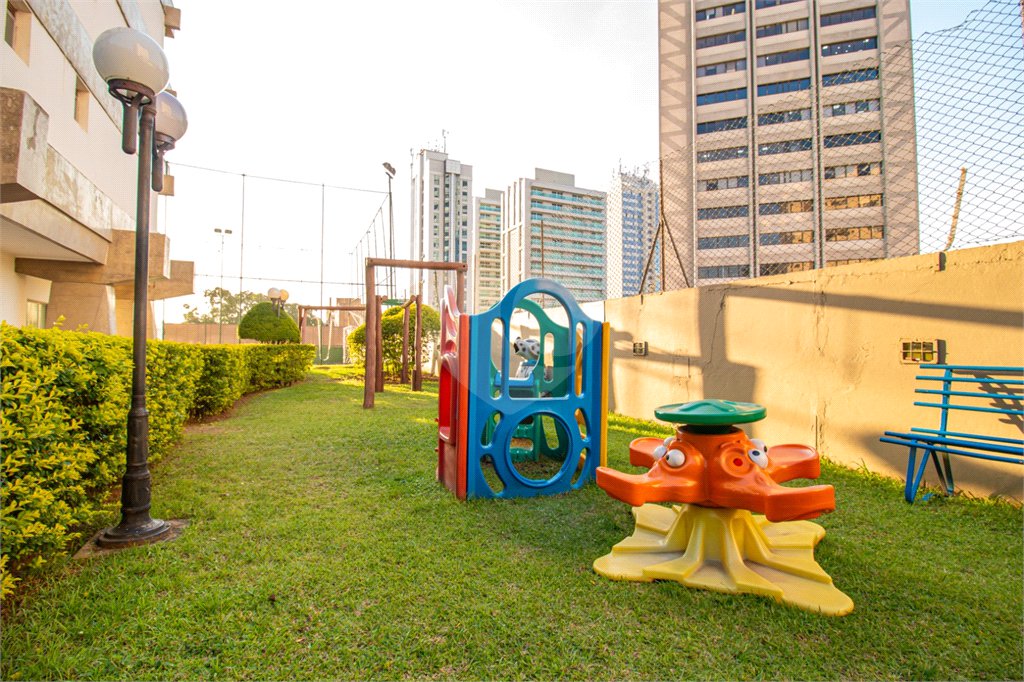 Apartamento à venda com 3 quartos, sendo 1 suíte, em Alto da Boa Vista, São Paulo, SP