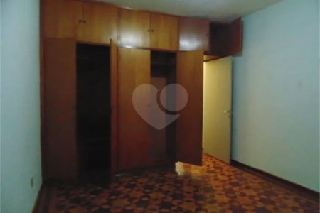 Casa Térrea à venda com 3 quartos, sendo 1 suíte,  em Parque Jabaquara, São Paulo, SP
