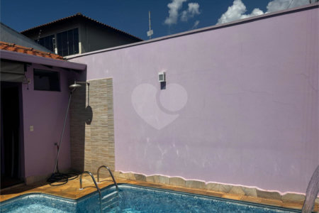 Casa á venda no bairro Itamarati