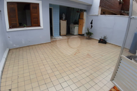 Sobrado à venda com 3 quartos, sendo 1 suíte,  em Vila Albertina, São Paulo, SP