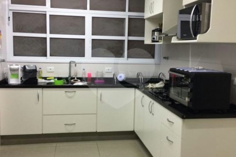 Apartamento à venda com 4 quartos, sendo 2 suítes, em Jardim América, São Paulo, SP
