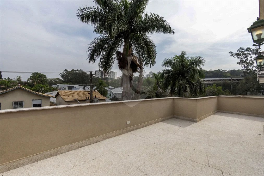 Casa de Vila à venda com 3 suítes em Morumbi, São Paulo, SP