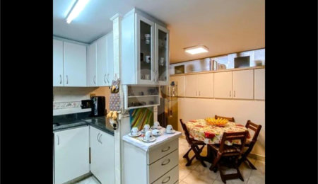 Sobrado à venda com 3 quartos, sendo 1 suíte,  em Vila Monumento, São Paulo, SP