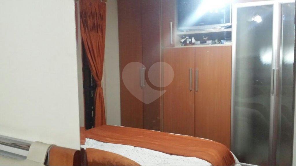 Casa à venda com 3 quartos, sendo 1 suíte, no condomínio Jardim das Pedras, São Paulo - SP