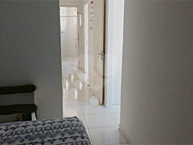 Casa à venda com 3 quartos, sendo 1 suíte,  no condomínio Residencial Água Fria, São Paulo - SP