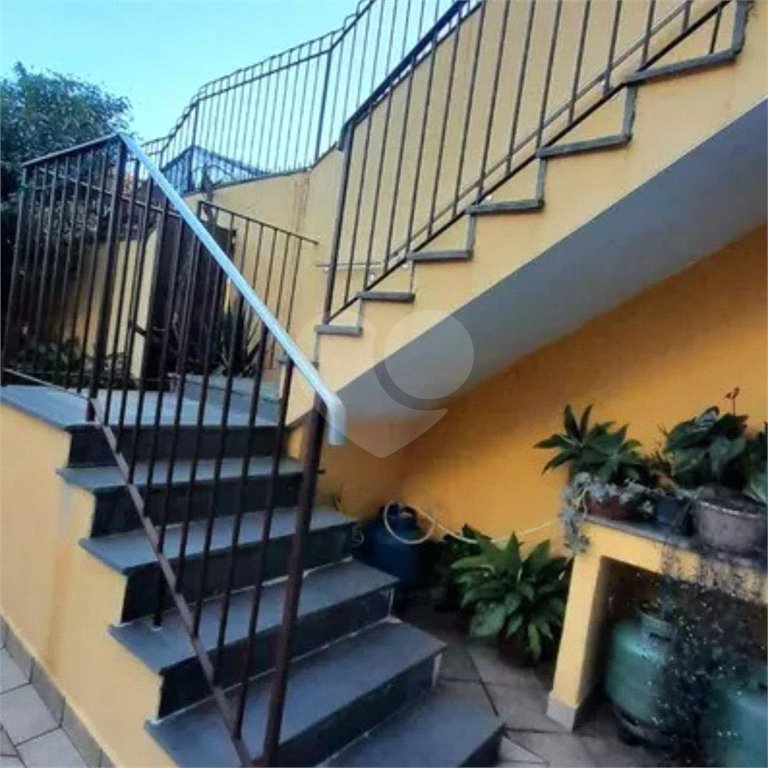 Sobrado à venda com 4 quartos, sendo 1 suíte, em Jardim Pinheiros, São Paulo, SP