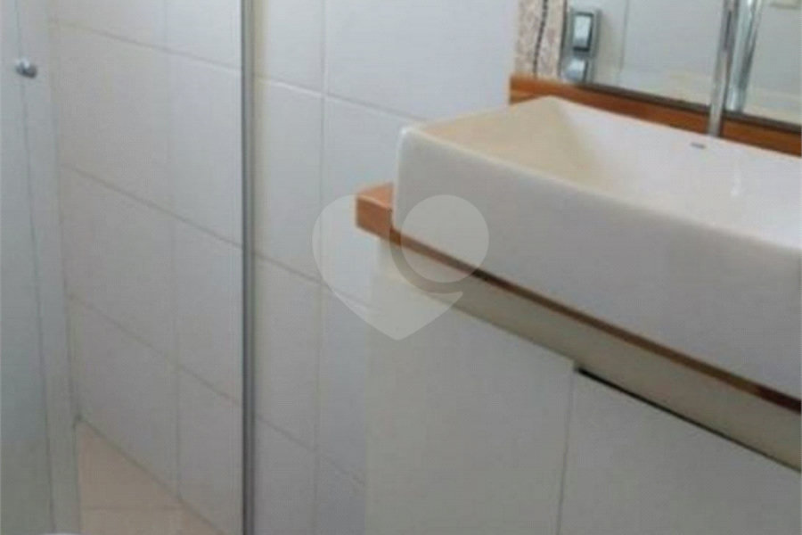 Sobrado à venda com 6 quartos em Cangaíba, São Paulo, SP