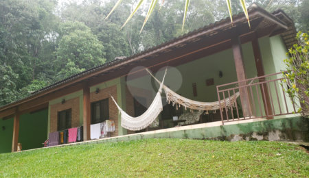 Casa à venda com 3 quartos, sendo 1 suíte,  no condomínio Alpes da Cantareira, Mairiporã - SP