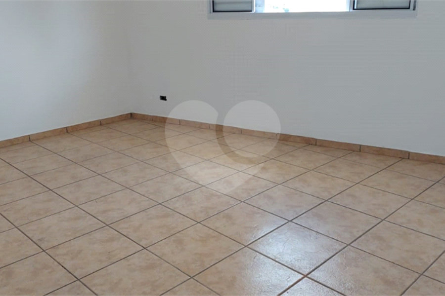 Sobrado à venda com 3 quartos, sendo 2 suítes, em Vila Paulicéia, São Paulo, SP