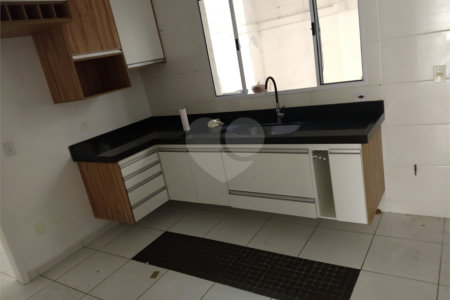 Casa à venda com 2 suítes no condomínio Olido, Atibaia - SP