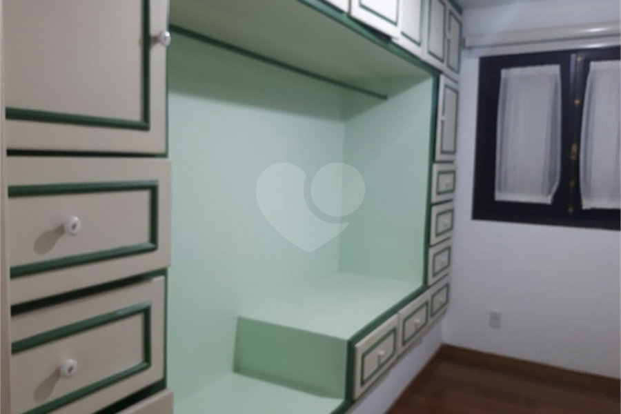 Sobrado à venda com 5 quartos, sendo 3 suítes, em Tremembé, São Paulo, SP