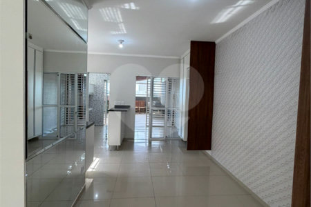 Sobrado à venda com 3 quartos, sendo 1 suíte,  em Jardim Maristela, Atibaia, SP