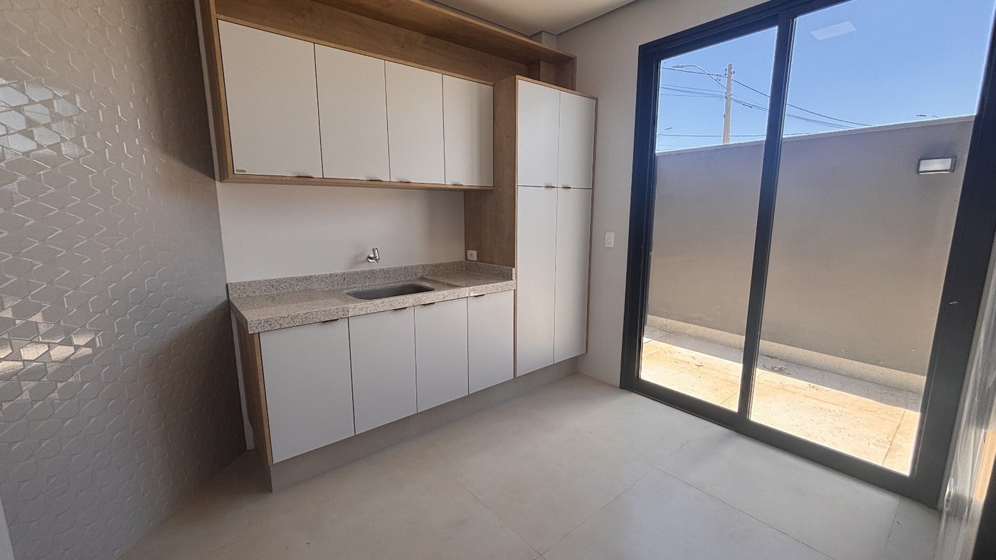Casa à venda com 3 suítes no condomínio Damha IV, Presidente Prudente - SP