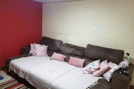 Casa à venda com 6 quartos, sendo 3 suítes, em Alto Ipiranga, Mogi das Cruzes, SP
