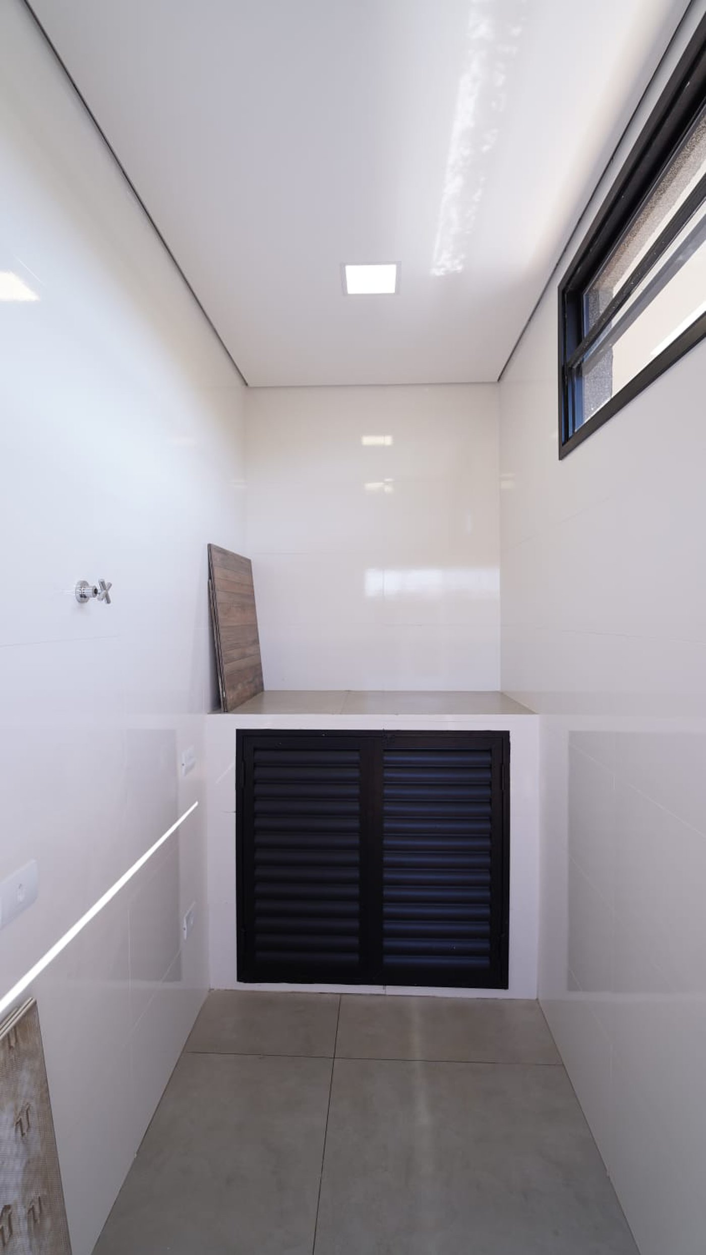 Casa à venda com 3 suítes no condomínio Portinari II, Álvares Machado - SP