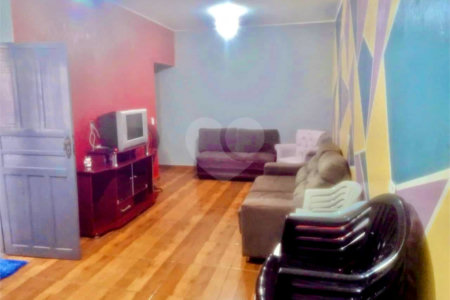 Casa à venda com 2 quartos, sendo 1 suíte, em Jardim Maria Luiza, Araraquara, SP
