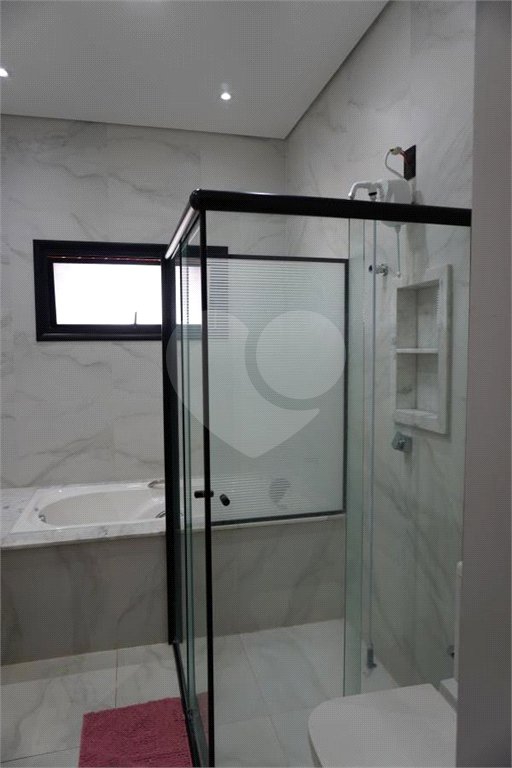 Casa à venda com 4 quartos, sendo 2 suítes, no condomínio Primavera, Salto - SP