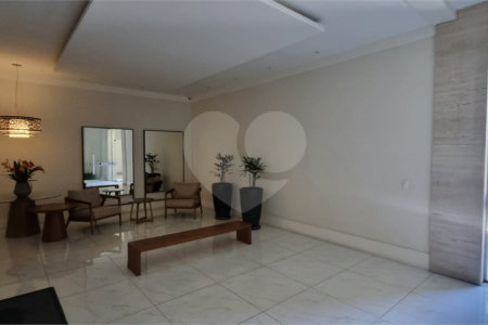 Apartamento à venda com 3 suítes em Jardim Londrina, São Paulo, SP