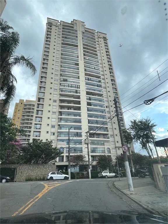 Apartamento à venda com 3 suítes em Vila Progredior, São Paulo, SP