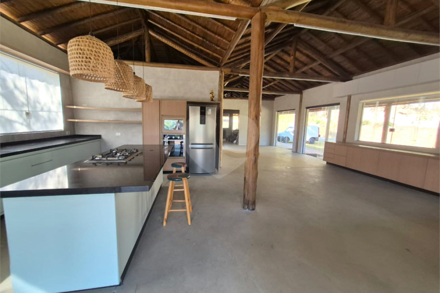 Casa à venda com 2 quartos, sendo 1 suíte, no condomínio Campos de Mairiporã Gleba 1, Mairiporã - SP