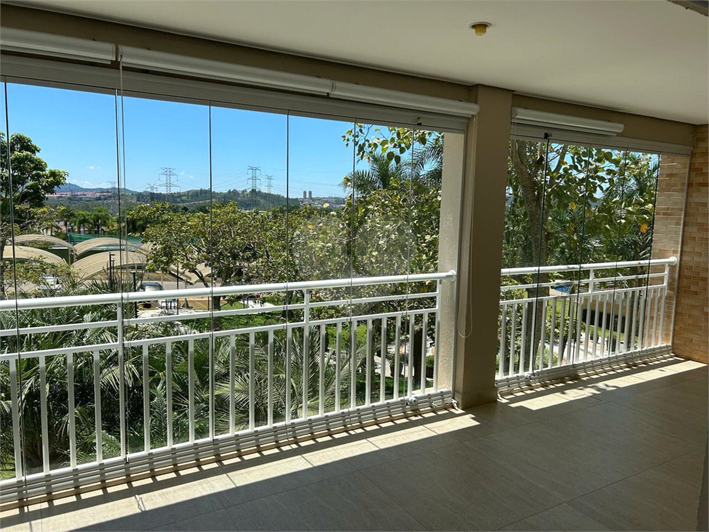 Apartamento à venda com 2 suítes em Vila Oliveira, Mogi das Cruzes, SP