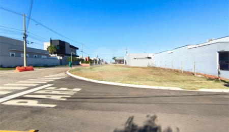 Terreno à venda em Residencial Lago dos Ipês, Itapetininga, SP