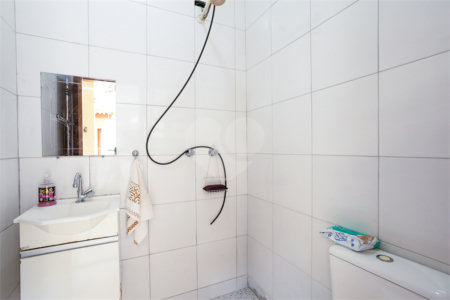 Casa à venda com 3 quartos, sendo 1 suíte, em Jardim Santa Clara, Guarulhos, SP