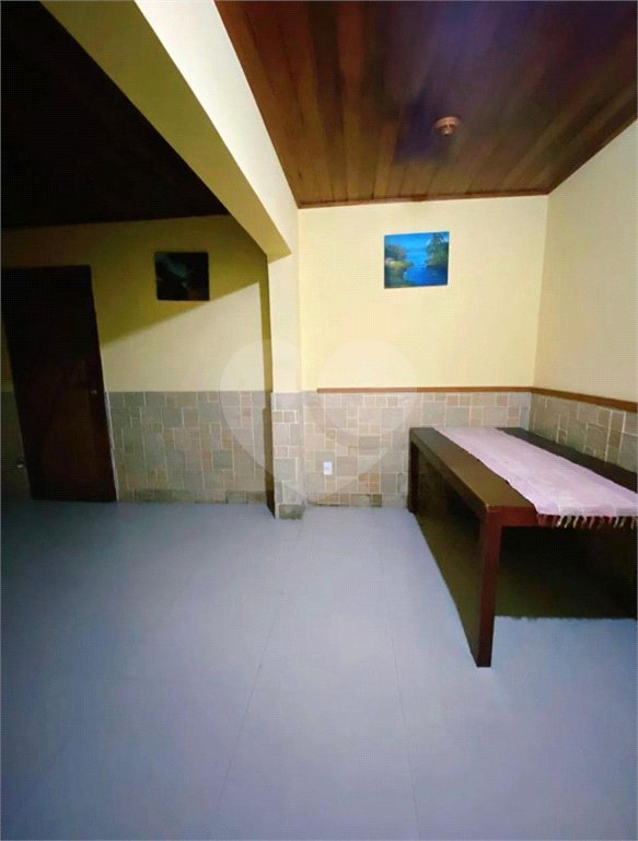Casa à venda com 3 quartos em Santa Cruz, Rio de Janeiro, RJ