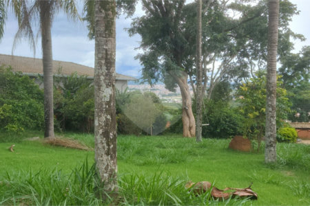 Chácara à venda com 4 quartos, sendo 3 suítes, em Campos de Atibaia, Atibaia, SP