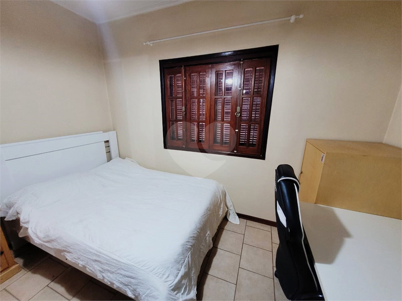 Sobrado à venda com 4 quartos, sendo 1 suíte, em Jardim Regina, Indaiatuba, SP